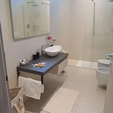 Casa Al Mare Con Parcheggio Coperto Privato Διαμέρισμα Κατόλικα